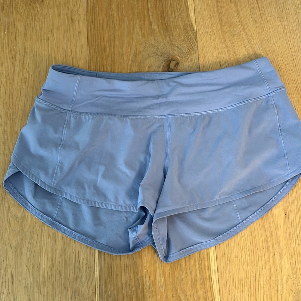 Lululemon shorts sz 6. Periwinkle color. No signs of wear in great condition